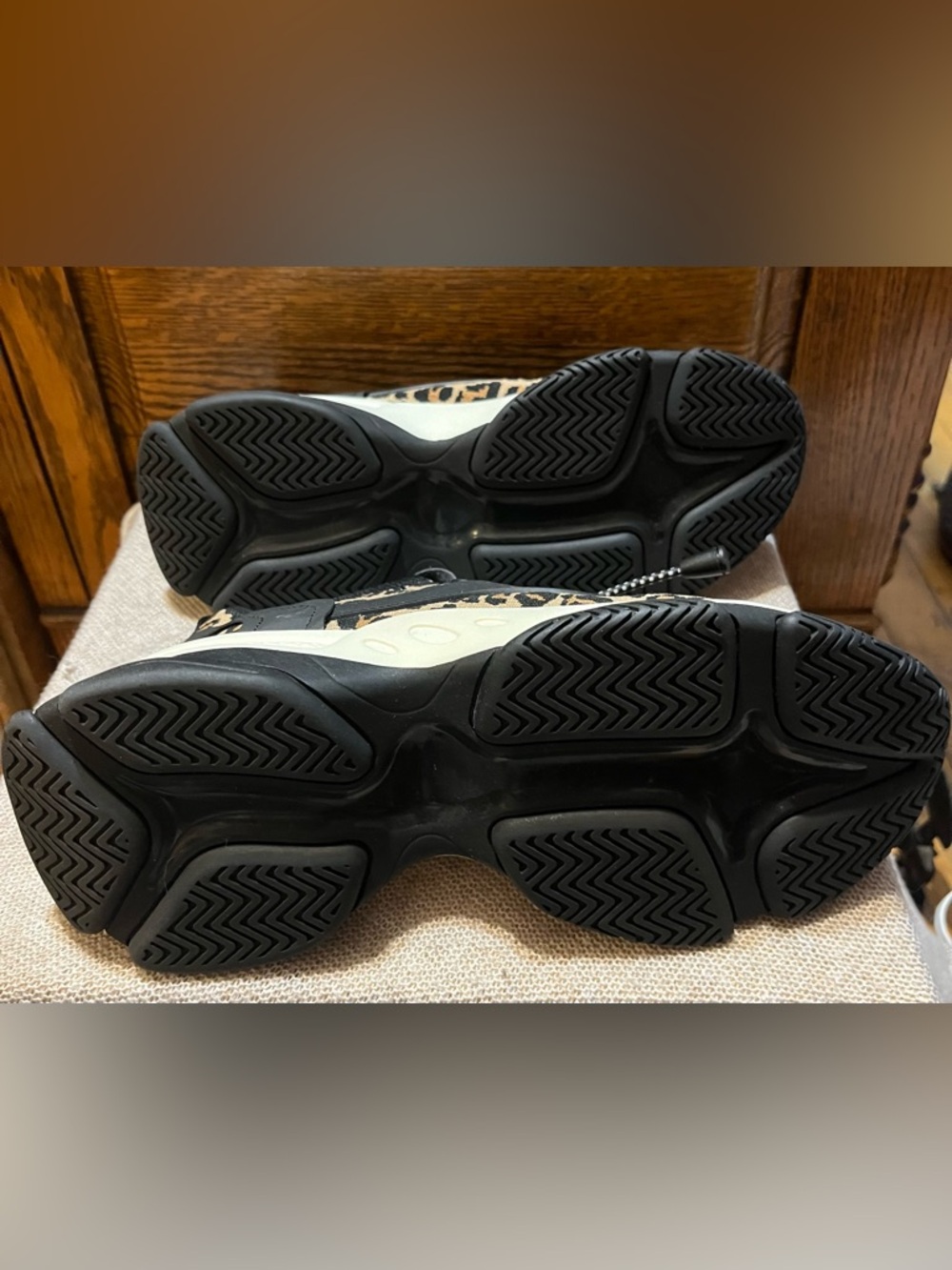 Steve Madden NY90 Women’s Myles Sneakers Leopard Print Pull On Size 8 New In Box - Picture 6 of 9